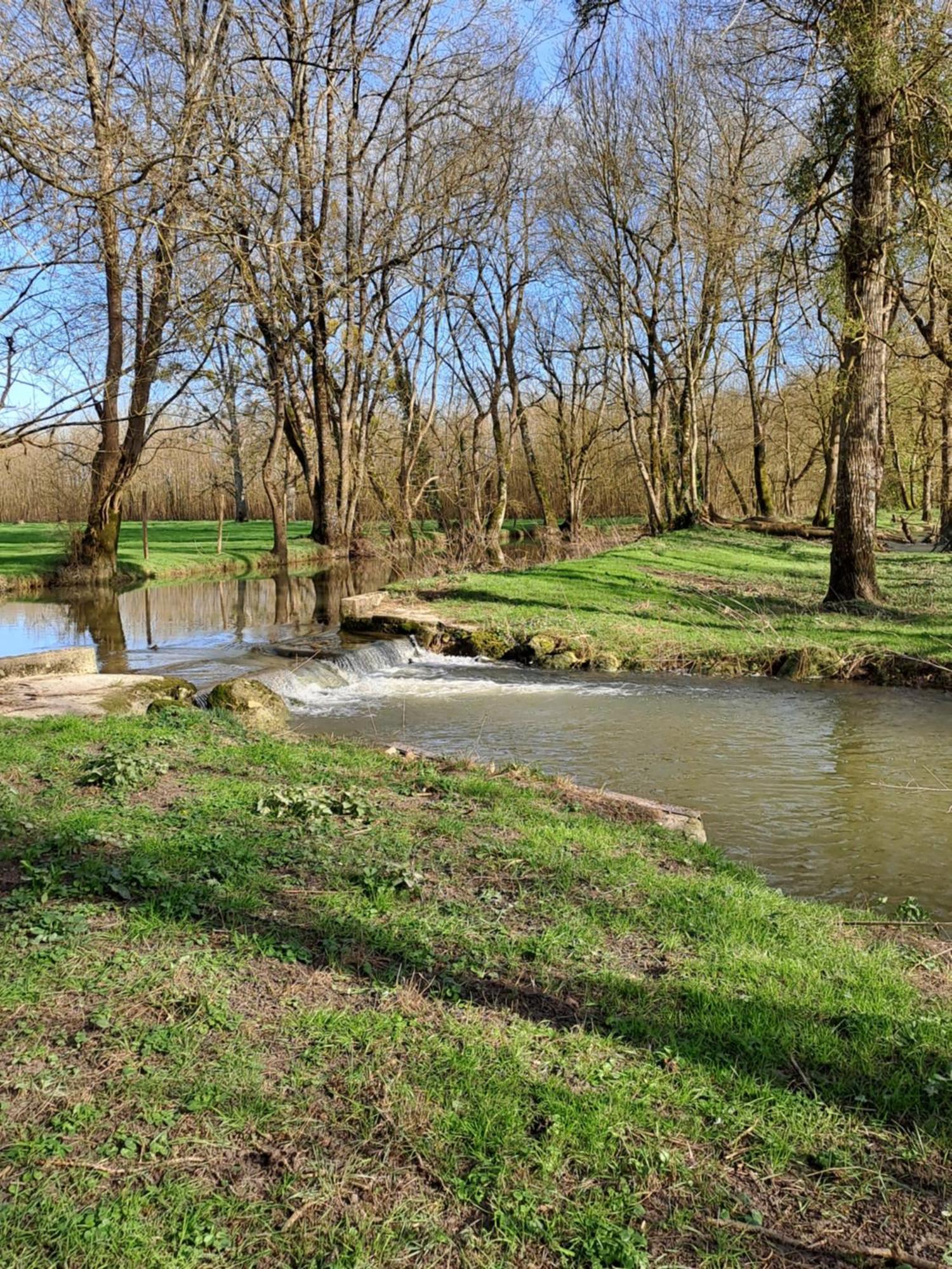 L'Ile Verte Chambre Avec Salle De Bain Privee Champagnac  Exteriér fotografie
